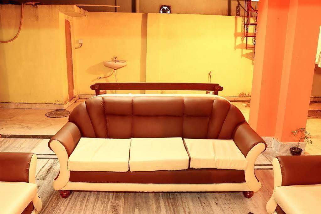 Super Hotel O Tagore Park Ruby Road Calcuta Exterior foto
